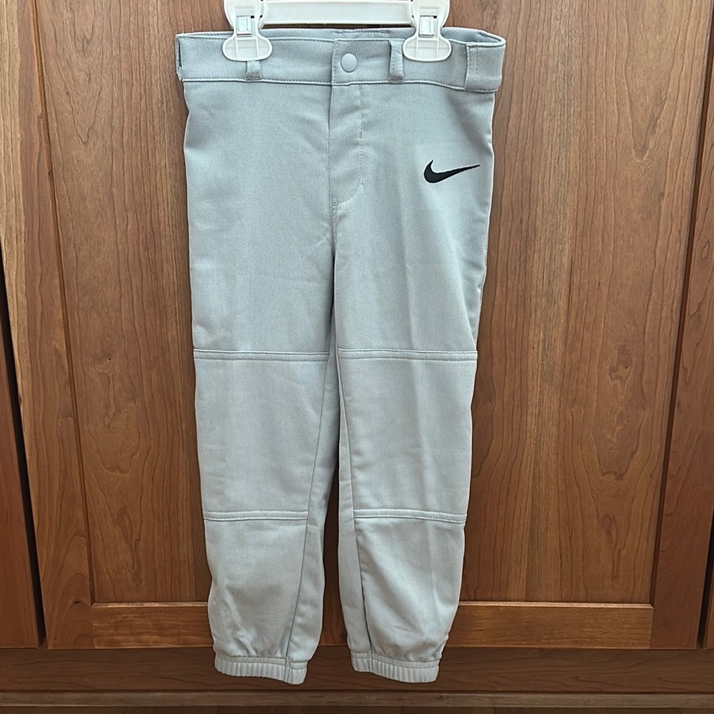 NWOT Nike Boys size 5 gray baseball pants